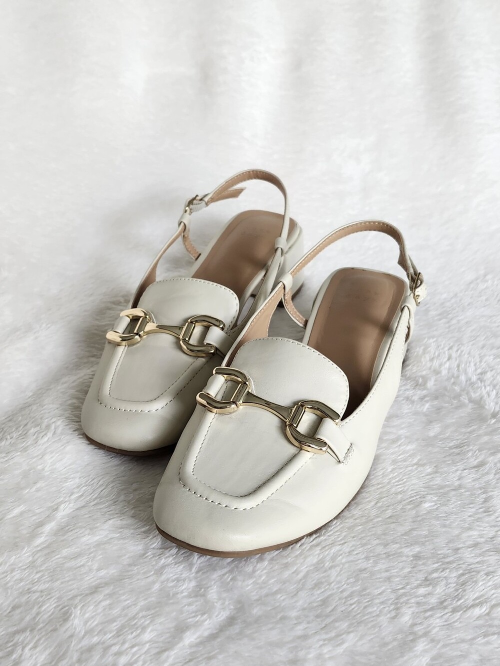 Classic Cream Slingback Loafers with Gold Bit Hardware - Picture 5 of 8